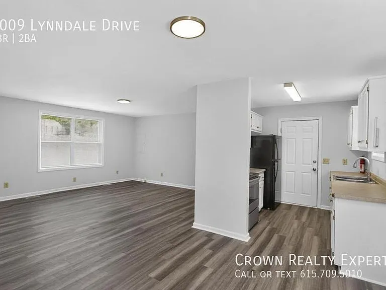 1009 Lynndale Dr — Photo 16