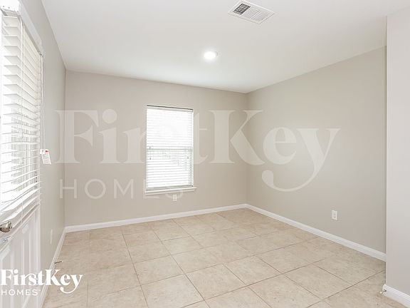 5th image of 1606 White Mountain Way