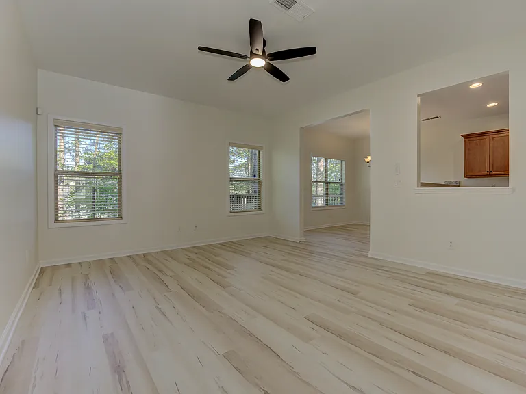 605 Summit Point #A — Photo 8