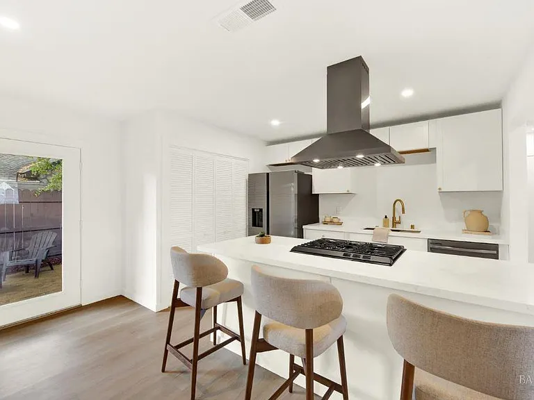6610 Oak Leaf Ct — Photo 14
