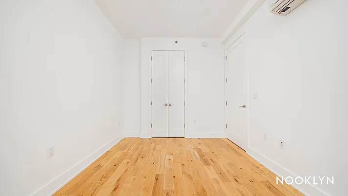 Rented by Nooklyn NYC LLC | media 72