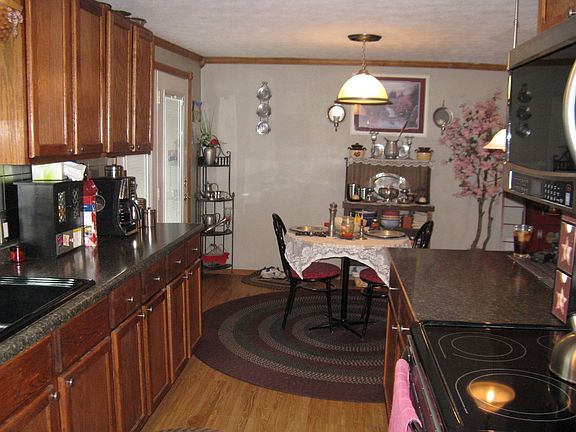 Kitchen /dining Combo