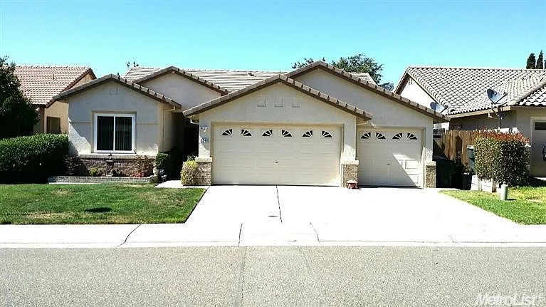 9240 Heathfield Way photo 1