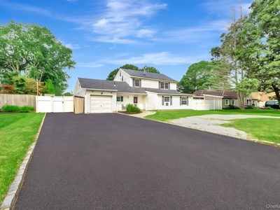 10 Matsunaye Drive, Medford, NY, 11763