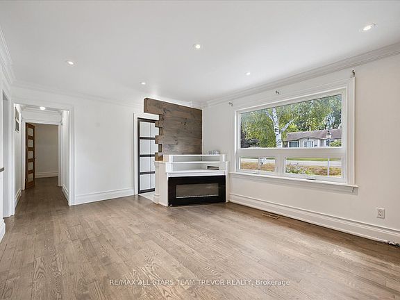 5th image of 370 Adeline Dr