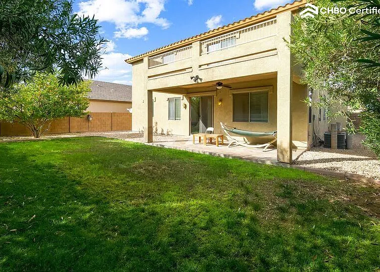 8607 W Brown St — Photo 2