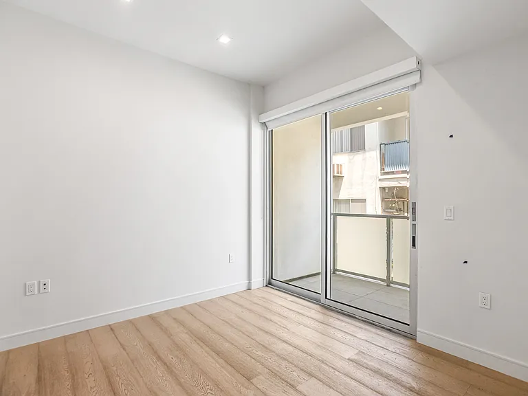 1125 Kings Rd #Penthouse 7 — Photo 15