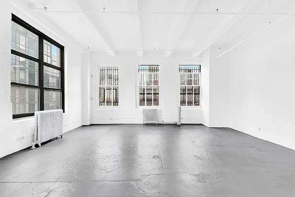 Sold by Bond New York | media 10