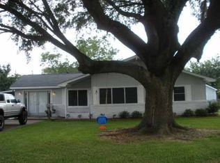 603 S 7th St, Nederland, TX 77627