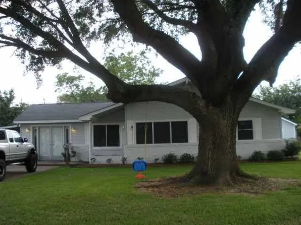 603 S 7th St, Nederland, TX 77627