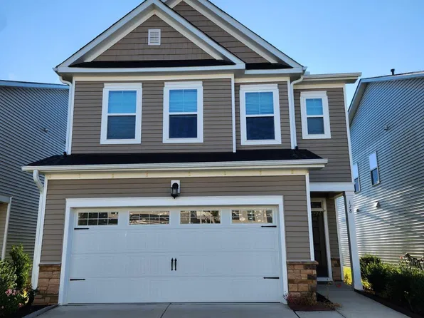 128 Yellow Iris Dr, Raleigh, NC 27610