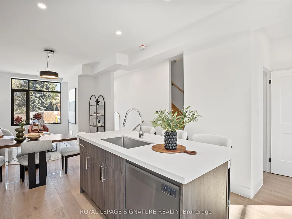 3 Heydon Park Rd