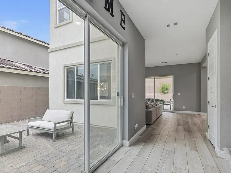 2562 Millburn Ave — Photo 15