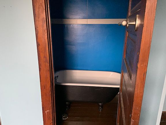 2nd image of 1011 W Adrian G Hinton Ave #2