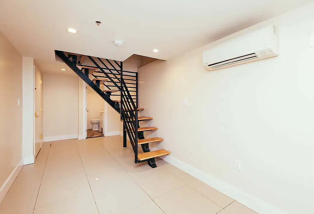 198 Johnson Avenue — Photo 2