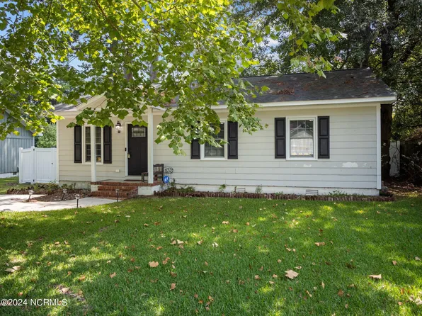 11 Lakewood Court, Jacksonville, NC 28546