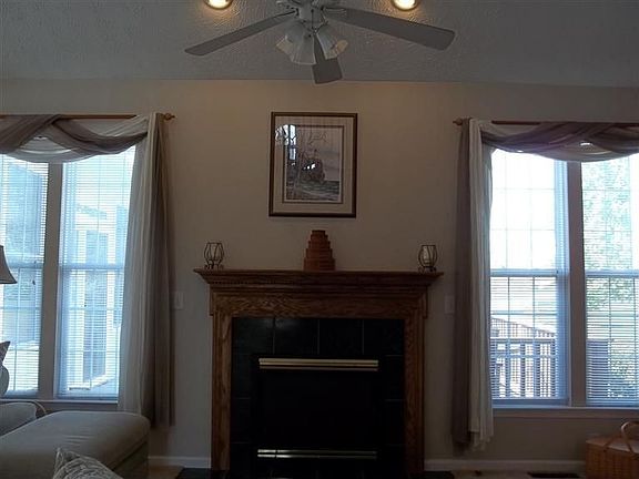 3rd image of 421 Silverwood Farms Dr