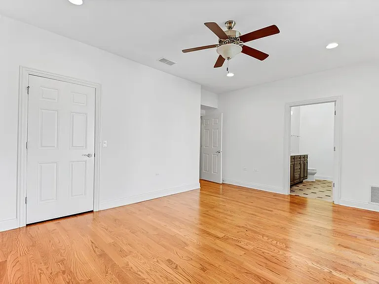 3355 N Clark St #2S — Photo 7