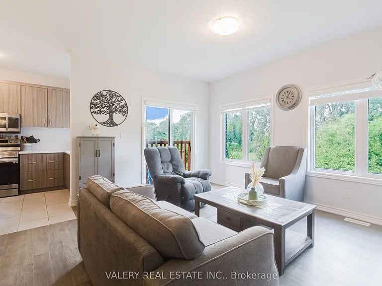 133 Caroline St — Photo 12