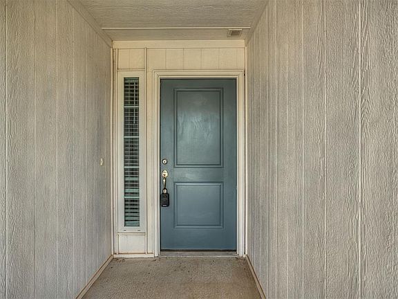 2nd image of 612 Blue Fish Ct