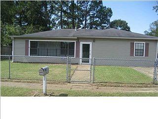 2nd image of 1718 Parkway Dr