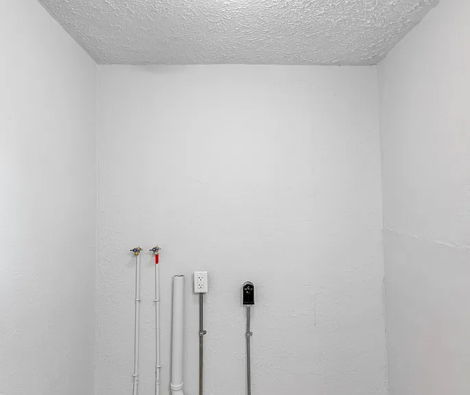 1273 Greenfield Ave SW — Photo 12