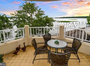 1250 S Washington St UNIT 121, Alexandria, VA 22314