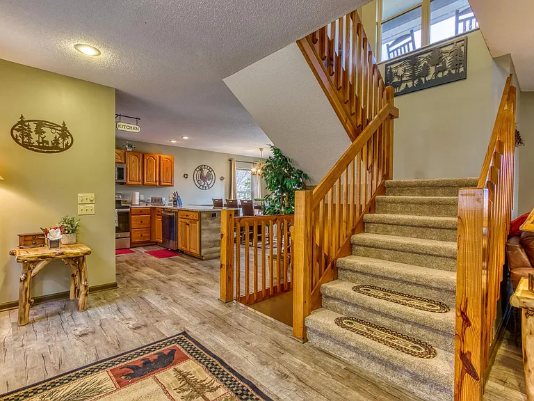 905 Smoky Bears Way — Photo 10