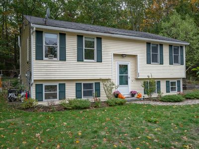 33 Folsom Drive, Newmarket, NH, 03857