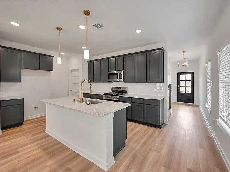 32510 Lantana Fields Rd — Photo 2