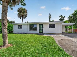 1363 Brookside Dr, Naples, FL 34104