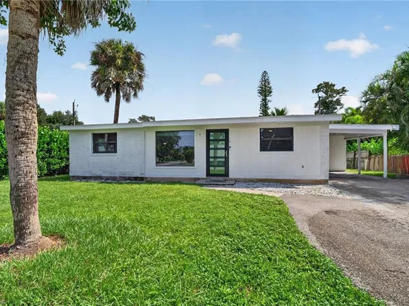 1363 Brookside DR, NAPLES, FL 34104