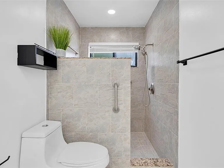 7659 Sierra Ter W — Photo 10