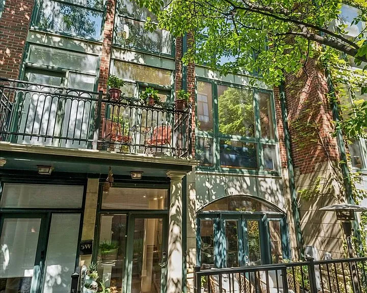 26 E 14th Pl #5W — Photo 1
