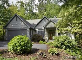 23 S Kuykendall Ct, Hendersonville, NC 28739