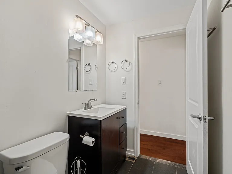 802 N 16th St #1 — Photo 11