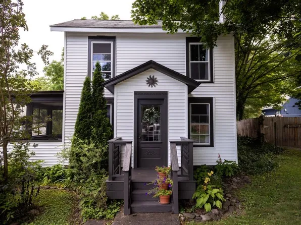 6 Weld St, Naples, NY 14512