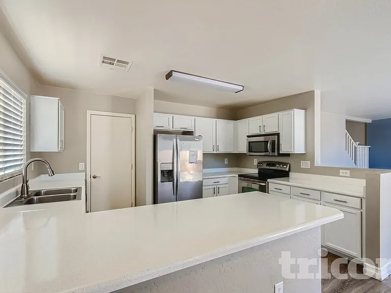 37186 W Amalfi Ave — Photo 5