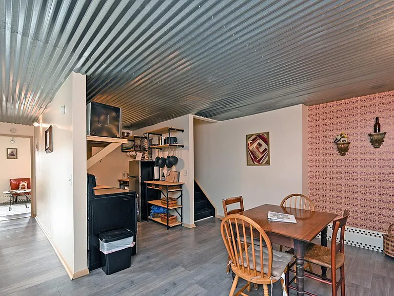 118 E Liberty St #D — Photo 13