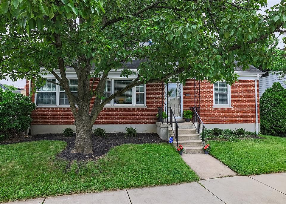 1st image of 810 Jefferson Ave