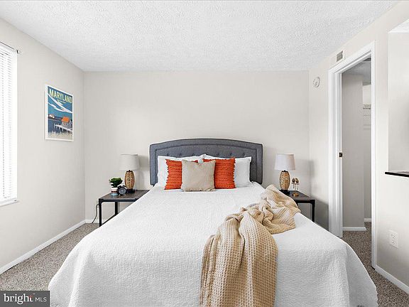 3rd image of 8034 Abbey Ct APT J