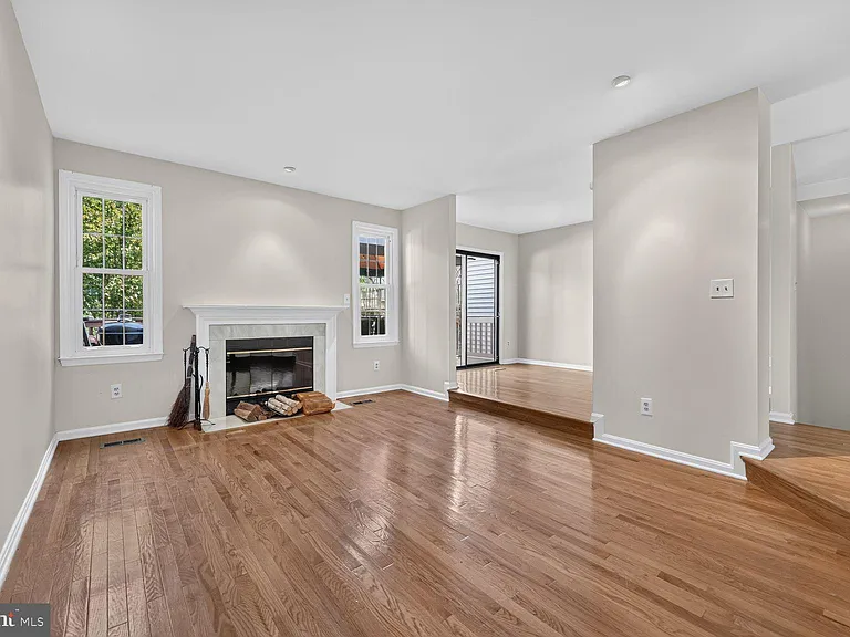 6374 English Ivy Way — Photo 4