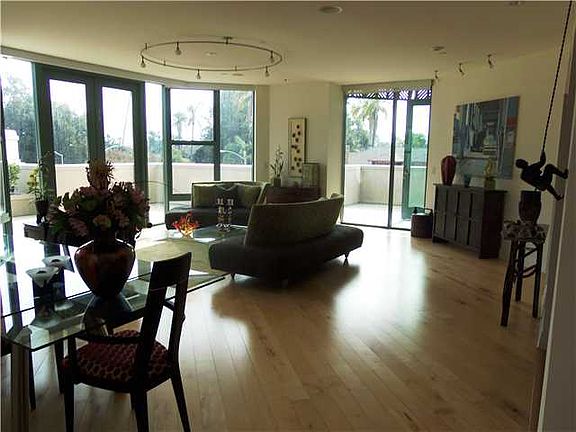 3rd image of 2500 6th Ave Unit 306