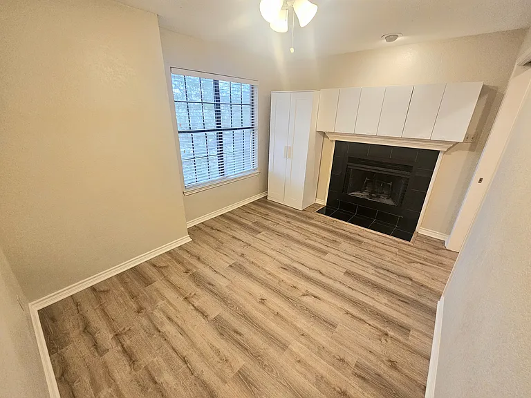 6004 Auburndale Ave #C — Photo 8