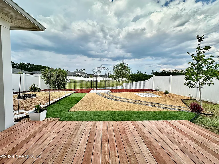 1443 Tropical Pine Cv — Photo 20