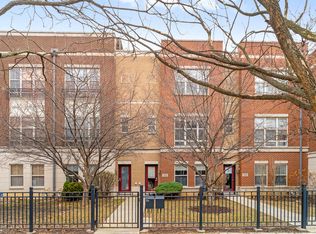 1212 W Grenshaw St, Chicago, IL 60607