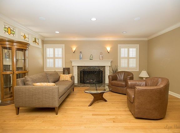 5th image of 641 Silver Rock Ln