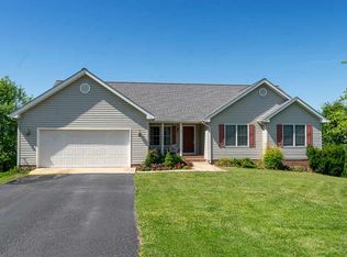 41 Bridgeport Dr, Waynesboro, VA 22980