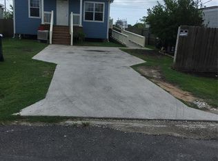 771 10th St, San Leon, TX 77539