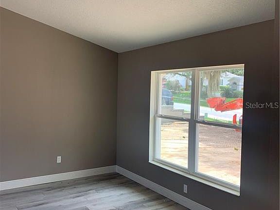 3rd image of 6211 N Misty Oak Ter